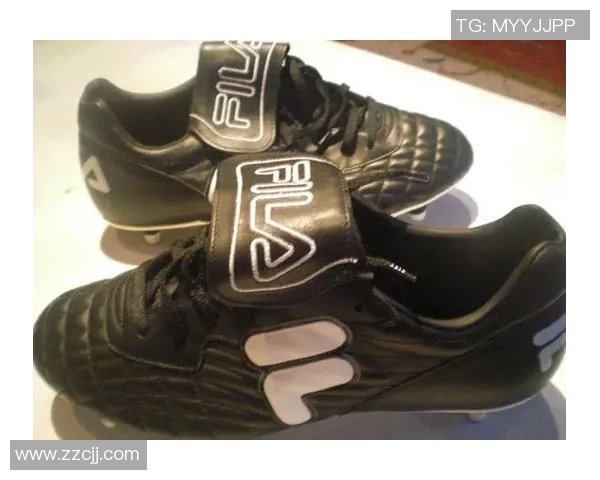 亚瑟士足球鞋代言球星盘点与穿着解析 亚瑟士足球鞋代言球星盘点与穿着解析