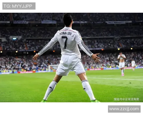 足球巨星标志性绝技盘点:从梅西的神奇突破到C罗的飞跃头球